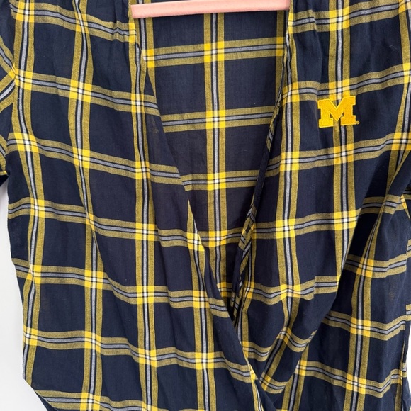 U of M Michigan Wolverines Maize Blue Yellow Navy Plaid Collegiate Top Blouse - Picture 4 of 7